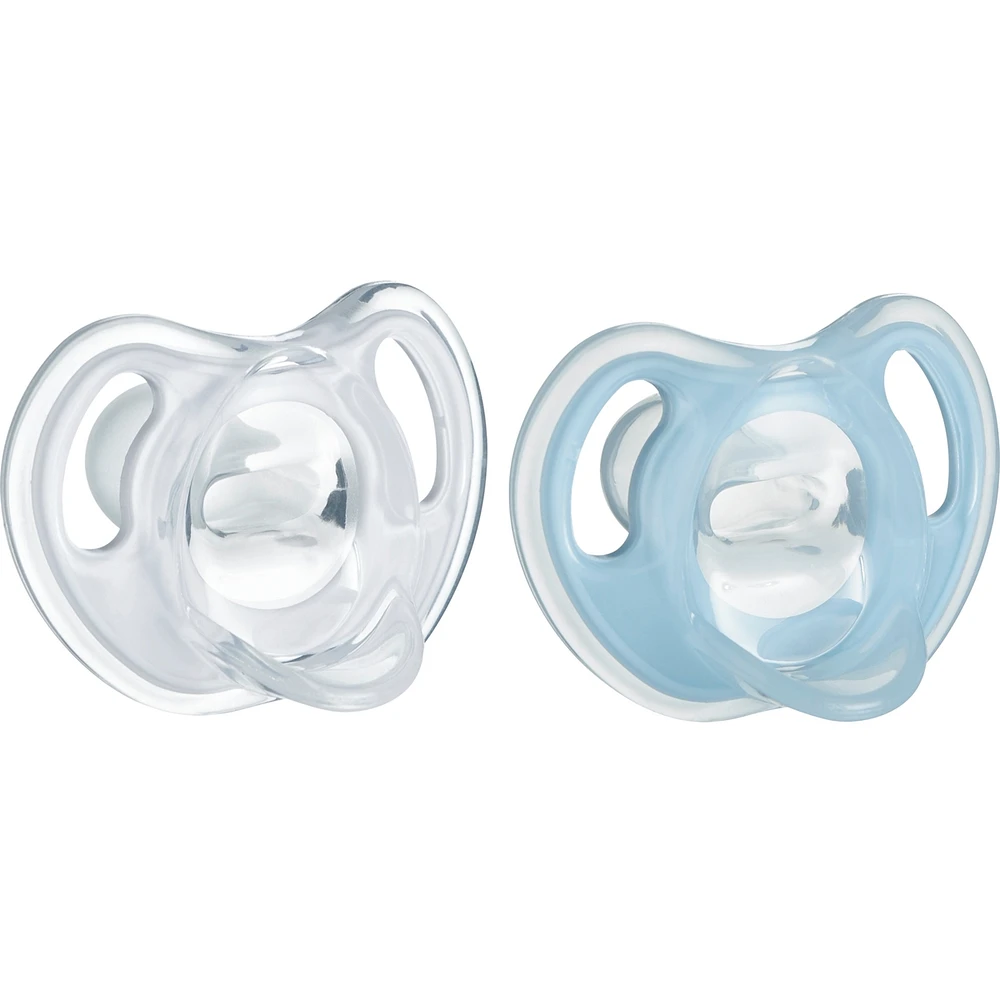 Tommee Tippee Ultra-Light Silicone Pacifier, Symmetrical Orthodontic Design, BPA-Free, One-Piece Design – 0-6m, 2pk