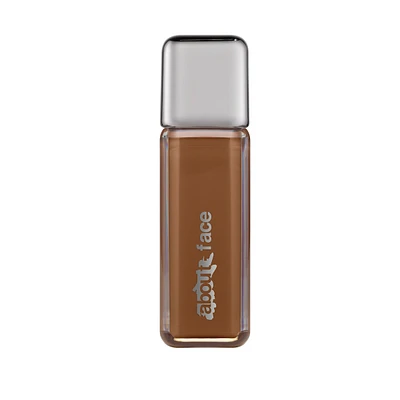 THE PERFORMER Skin-Focused Foundation