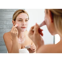 Kate Hudson Loves Juice Beauty Revitalizing Acacia Rose Powder Mask