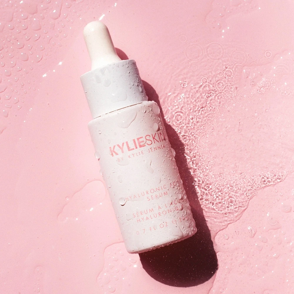 Hyaluronic Acid Face Serum, hydrates, improve the appearance of fine lines, evens skin tone