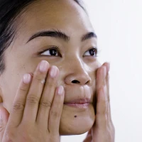 Glow Mud Cleanser