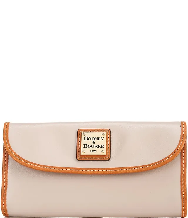 Dooney & Bourke Blakely Collection Signature Logo Continental Clutch Wallet