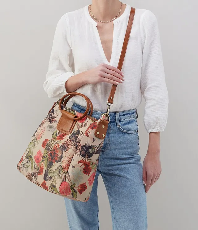 Hobo Sheila Bucket Bag, Natural Straw