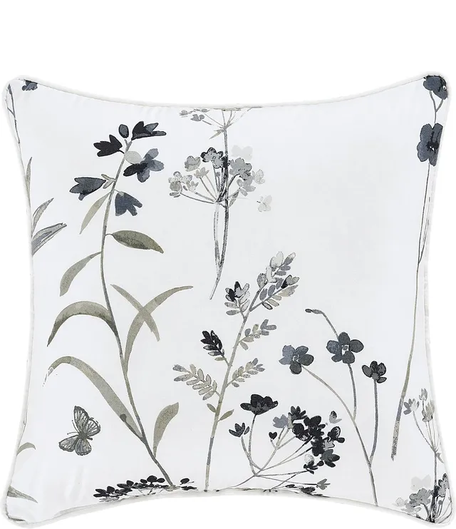 https://cdn.mall.adeptmind.ai/https%3A%2F%2Fdimg.dillards.com%2Fis%2Fimage%2FDillardsZoom%2Fmain%2Fj.-by-j.-queen-new-york-bridget-square-decorative-pillow%2F00000000_zi_e6c93404-0efb-4884-b68e-7889b148bd60.jpg_640x.webp