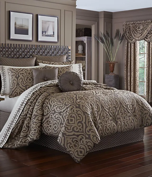 J. Queen New York Trinity Damask Comforter Set