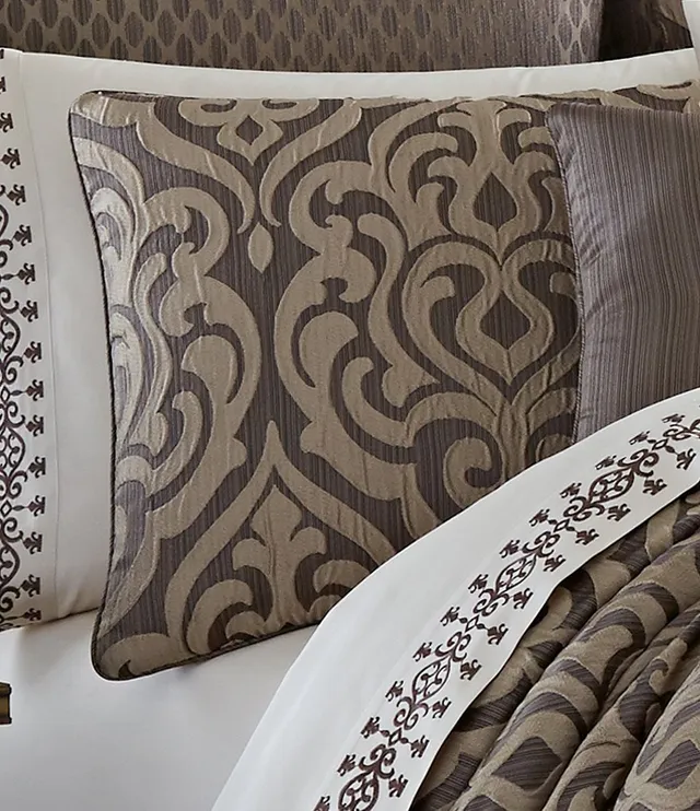 https://cdn.mall.adeptmind.ai/https%3A%2F%2Fdimg.dillards.com%2Fis%2Fimage%2FDillardsZoom%2Fmain%2Fj.-queen-new-york-astoria-damask-comforter-set%2F05191186_zi_mink__03_ai.jpg_640x.webp