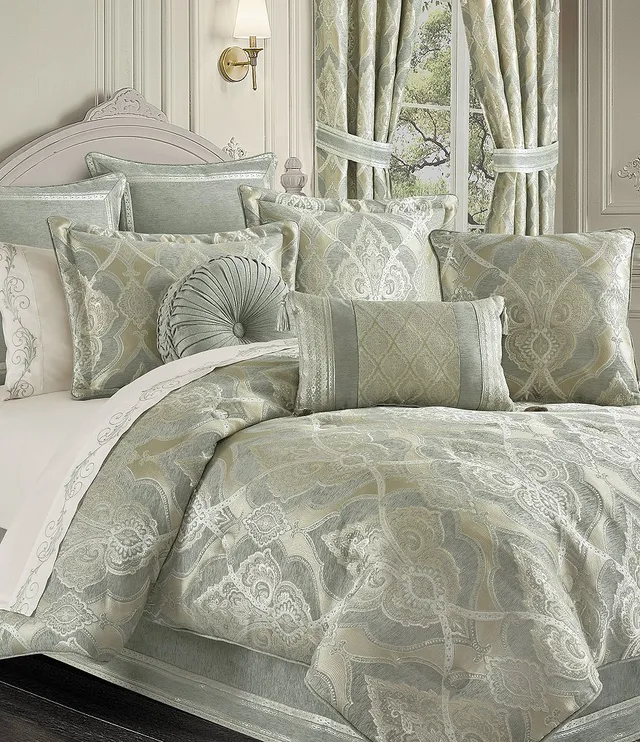 https://cdn.mall.adeptmind.ai/https%3A%2F%2Fdimg.dillards.com%2Fis%2Fimage%2FDillardsZoom%2Fmain%2Fj.-queen-new-york-sovana-damask-comforter-set%2F00000000_zi_e628dd43-977e-43e8-861b-d5ad98c1057a__02_ai.jpg_640x.webp