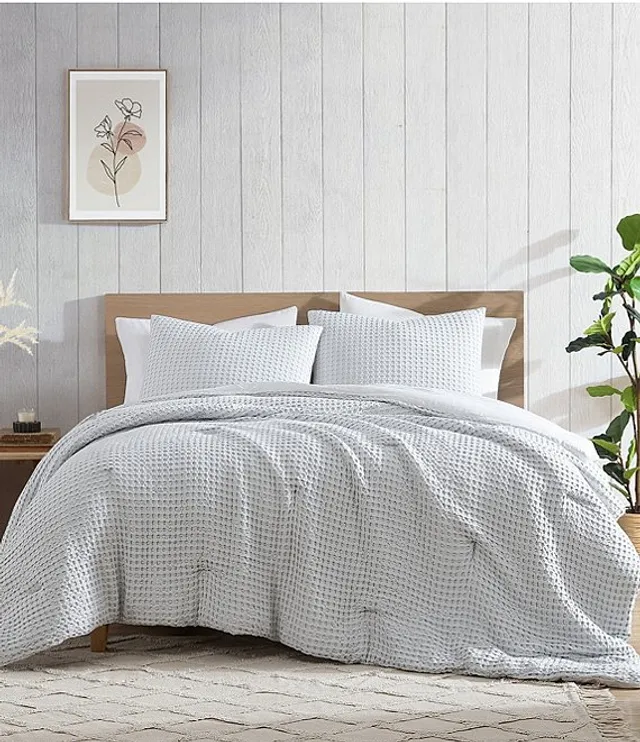 https://cdn.mall.adeptmind.ai/https%3A%2F%2Fdimg.dillards.com%2Fis%2Fimage%2FDillardsZoom%2FmainProduct%2Fbamboo-bliss-by-royal-heritage-cascade-waffle-weave-comforter-mini-set%2F00000000_zi_9ae0b5a1-96d4-4ddd-9373-7b0c334e0cff.jpg_640x.webp