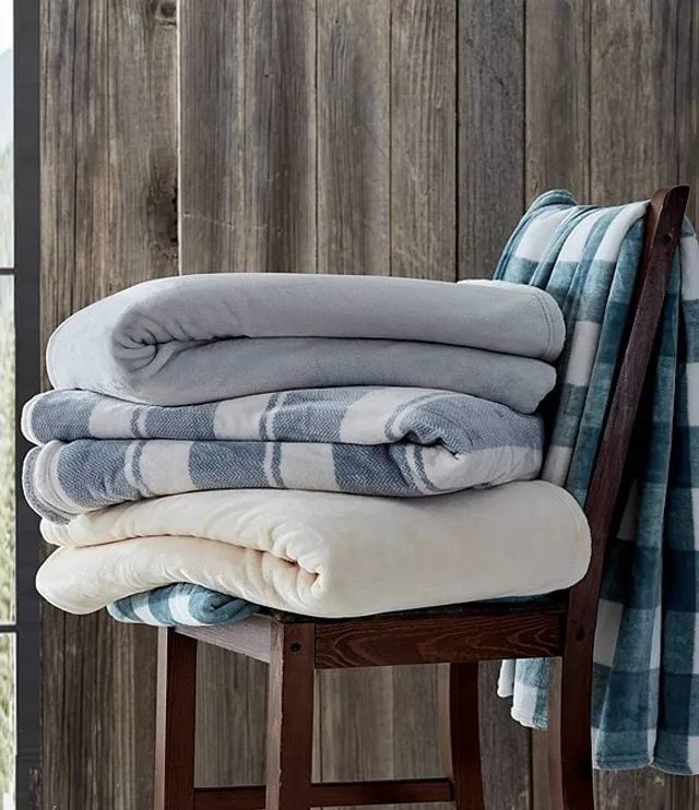 This Plush Eddie Bauer Throw Blanket Is on Sale at