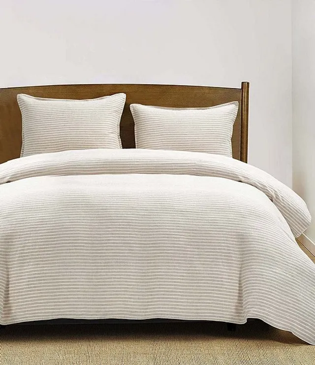 HiEnd Accents  Dalia Linen Bedding Set