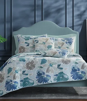 J. by J. Queen New York Mikayla Collection Floral Quilt