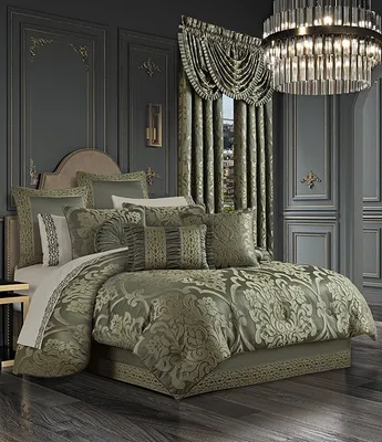 J. Queen New York Santino Oversized Damask Comforter Set