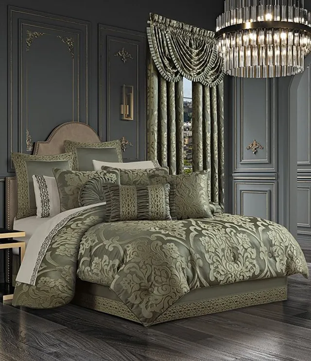 J. Queen New York Lazlo Gold Comforter Set