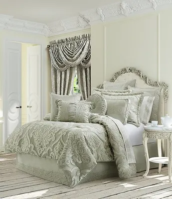 J. Queen New York Surano Oversized Jacquard Damask Comforter Set