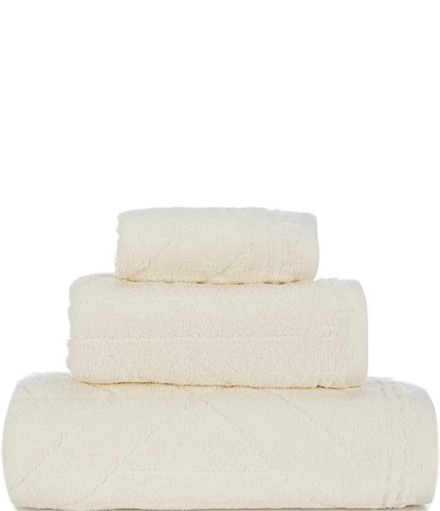 Luxury Hotel Duchess Geometric Bath Towels