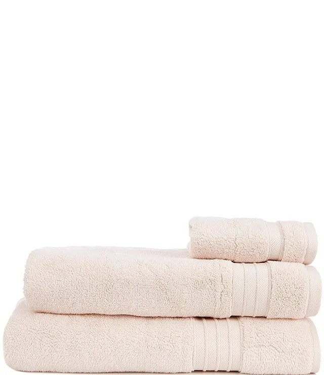 Luxury Hotel Duchess Geometric Bath Towels