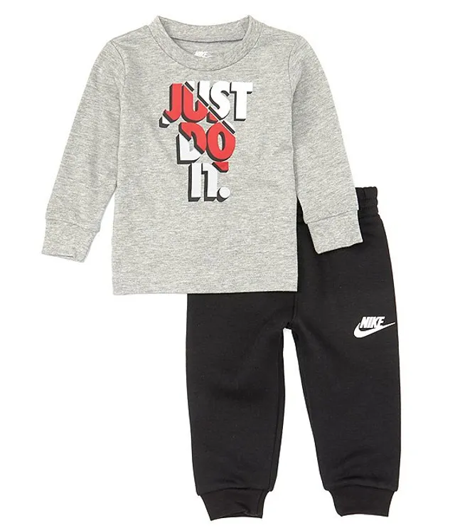 Nike Baby Boys 12-24 Months Long Sleeve Crew Neck T-Shirt and Fleece Jogger  Pants Set