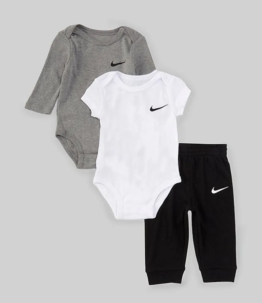 2pcs Baby Boy/Girl Thermal Fuzzy Long-sleeve Pullover and Pants Set Only  د.ب.‏ 4.00 بات بات Mobile