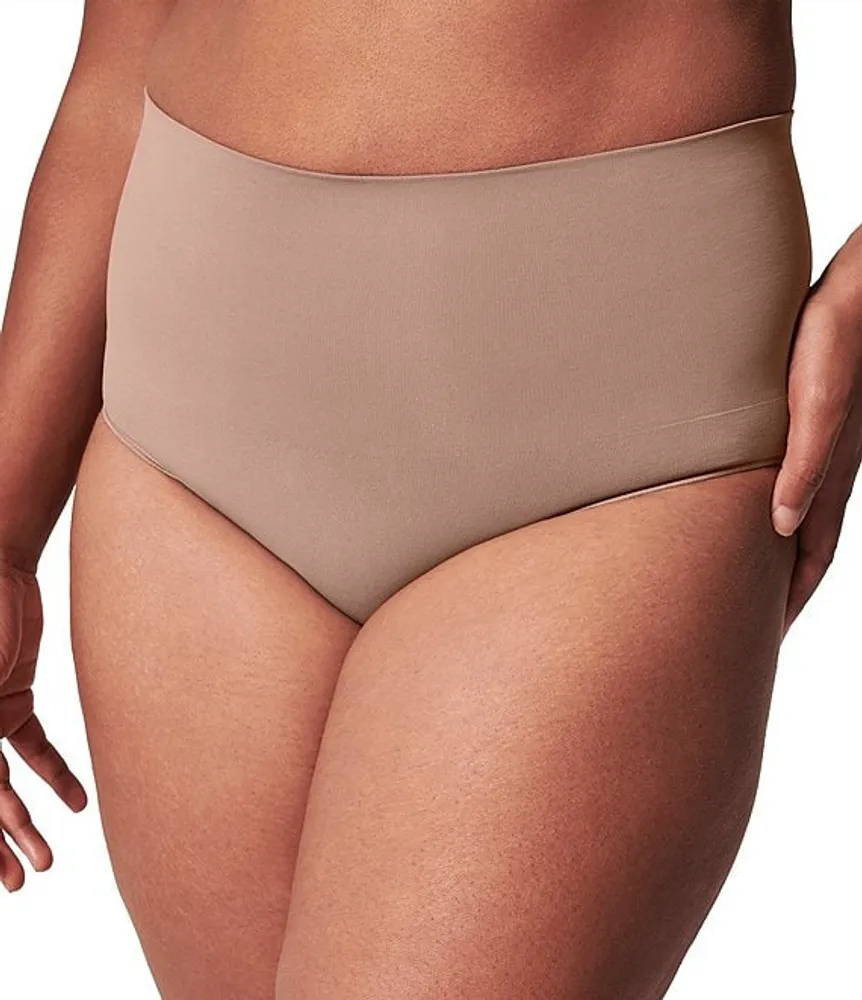SPANX EcoCare Seamless Shaping Thong Toasted Oatmeal, Womens Lingerie