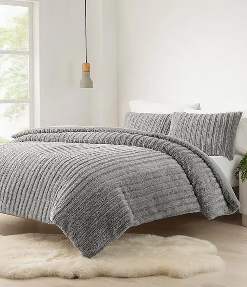 UGG Kenzie Line Textured Plush Comforter Mini Set