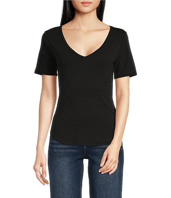 A Loves A V-Neck Short Sleeve Shirttail Hem Knit Shirt