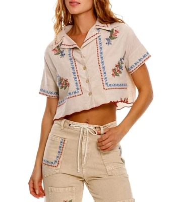 Agua Bendita Itsy Blush Floral Embroidered Notch Collar Short Sleeve Crop Shirt