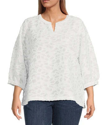Ali Miles Plus Size Woven Clipped Jacquard Split V-Neck 3/4 Sleeve Tunic