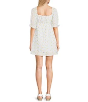 Allison & Kelly Short Sleeve Chinched Sweetheart Neck Embroidered Daisy Dress