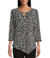 Allison Daley Petite Size Giraffe Printed 3/4 Sleeve Keyhole Neck Asymmetric Hem Pleated Knit Top