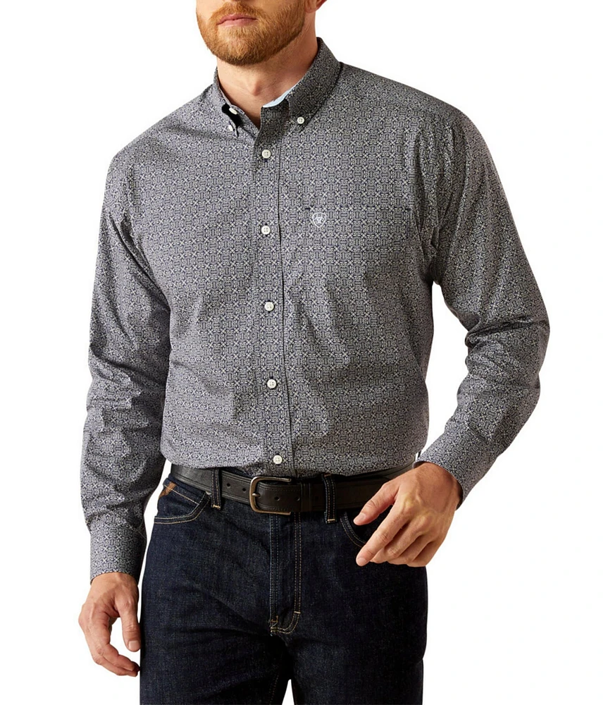 Ariat Classic-Fit Douglass Wrinkle-Free Solid Long Sleeve Woven Shirt