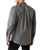 Ariat Classic-Fit Douglass Wrinkle-Free Solid Long Sleeve Woven Shirt