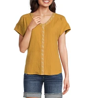 Aventura Kelford Gauze Woven Embroidered Crew Neck Short Sleeve Top
