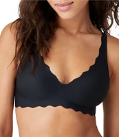 b.tempt'd by Wacoal B.wow'd Wire Free Scalloped V-Neck Convertible Bra