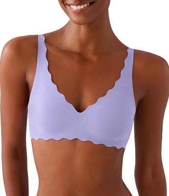 b.tempt'd by Wacoal B.wow'd Wire Free Scalloped V-Neck Convertible Bra