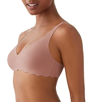 b.tempt'd by Wacoal B.wow'd Wire Free Scalloped V-Neck Convertible Bra