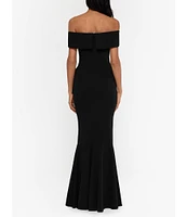 Betsy & Adam Petite Size Off-the-Shoulder Ruffled Scuba Crepe Maxi Dress