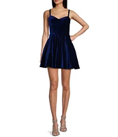 Blondie Nites Sweetheart Neck Velvet Lace Up Party Dress