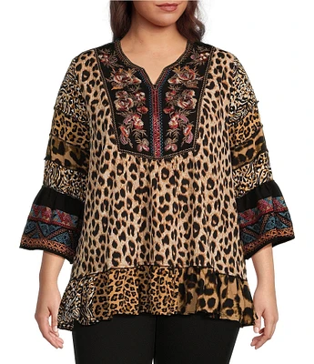 Calessa Plus Size Embroidered Patchwork Split Round Neckline 3/4 Sleeve Tunic