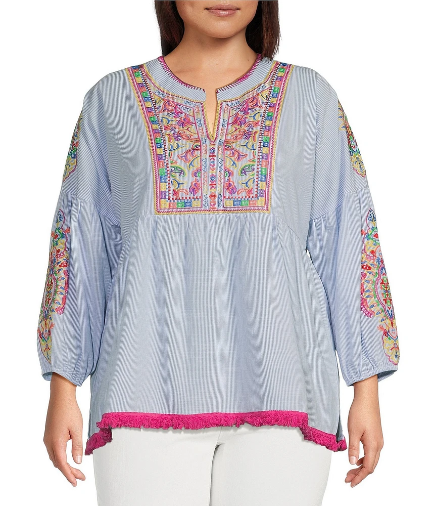Calessa Plus Size Embroidered Patchwork Split Round V-Neck 3/4 Sleeve Tunic