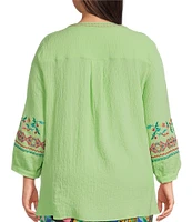 Calessa Plus Size Embroidered Patchwork Split V-Neck 3/4 Sleeve Tunic