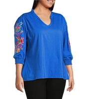 Calessa Plus Size Embroidered Split V-Neck 3/4 Sleeve Tunic