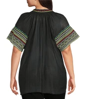 Calessa Plus Size Embroidered Split V-Neck Short Sleeve Tunic