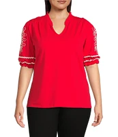 Calessa Plus Size Embroidered Split V-Neck Short Sleeve Tunic