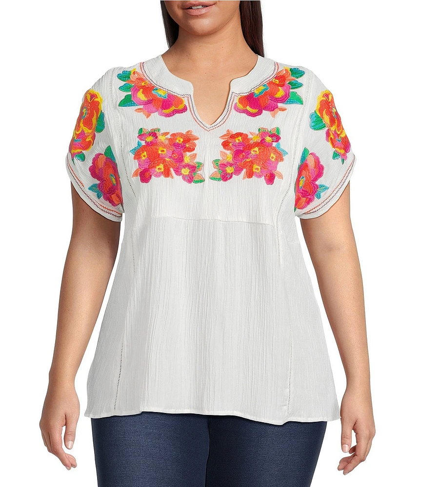 Calessa Plus Size Split V-Neck Short Sleeve Embroidered Crinkle Top