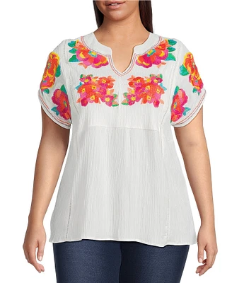 Calessa Plus Size Split V-Neck Short Sleeve Embroidered Crinkle Top