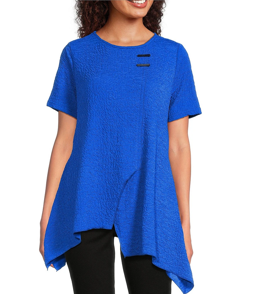 Calessa Textured Knit Scoop Neck Short Sleeve Asymmetric Hem Tunic