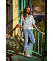 Code Bleu Petite Size Embroidered Floral Mid-Rise Capri Jeans