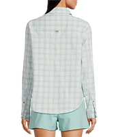 Columbia Women's PFG Wildcast Performance Yarn Dye Plaid Print Long Sleeve Button Front Shirt