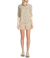 Columbia Women's PFG Wildcast Performance Yarn Dye Plaid Print Long Sleeve Button Front Shirt