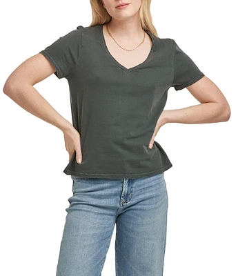 Dear John Madelyn V-Neck Short Sleeve Slim Fitting T-shirt